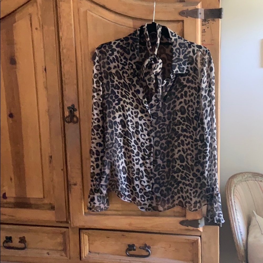 Randy Kemper sheer leopard print tie at neck shirt